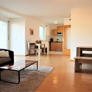 Apartment Am Clara Park 