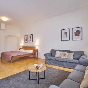 Charles Bridge Lejlighedshotel Prag
